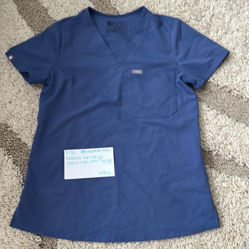 Figs Catarina top on periwinkle